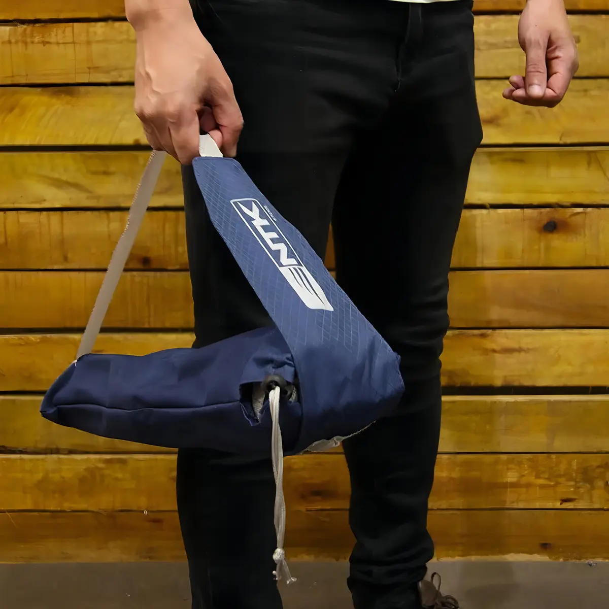 BANQUETA DOBRÁVEL STOOL AZUL NAUTIKA - Imagem 3